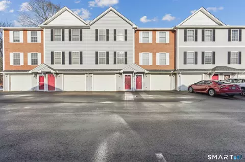 2 Bull Ave #A3, Wallingford, CT 06492