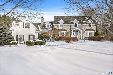40 Puritan Rd, Trumbull, CT 06611