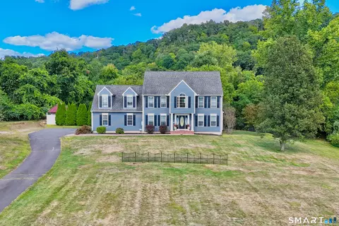 93 Old Cider Mill Rd, Southington, CT 06489