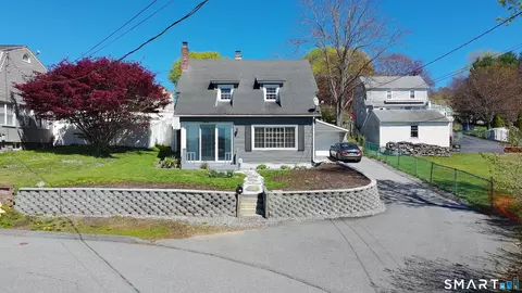 310 Lestertown Rd, Groton, CT 06340