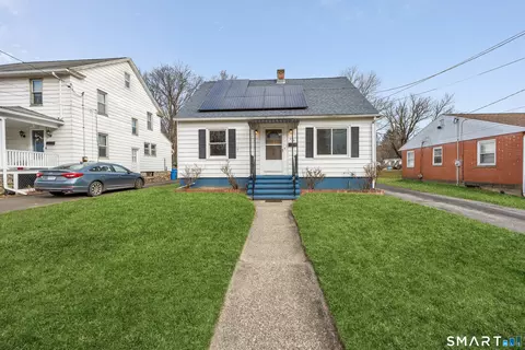 235 Tracy Ave, Waterbury, CT 06706