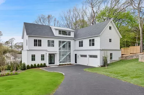 102 Compo Rd S, Westport, CT 06880