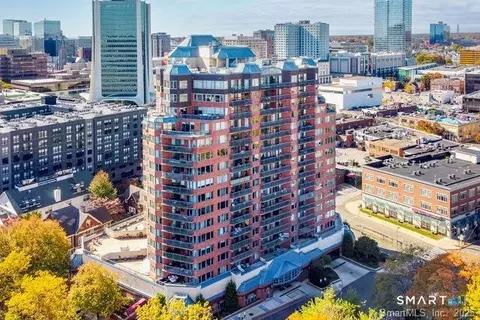25 Forest St #8A, Stamford, CT 06901