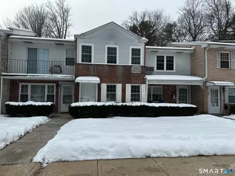 3 Surrey Ln #L3, Torrington, CT 06790
