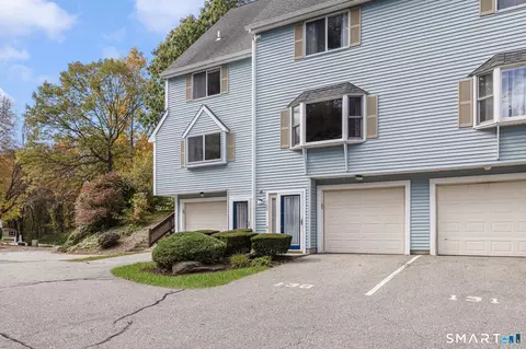 69 Perry St #130, Putnam, CT 06260