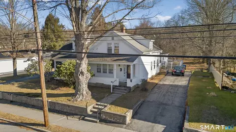 18 Broad St, Killingly, CT 06239