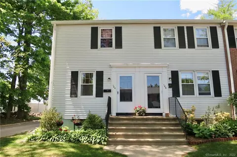 104 Sylvan Knoll Rd, Stamford, CT 06902