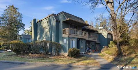 1 Coach Dr #1, Southington, CT 06489