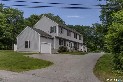 29 Prospect St #A, Putnam, CT 06260