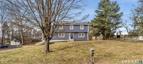 2 Rolf Dr, Danbury, CT 06810