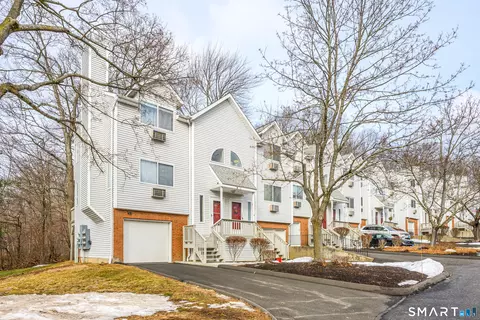 925 Oronoke Rd #21A, Waterbury, CT 06708