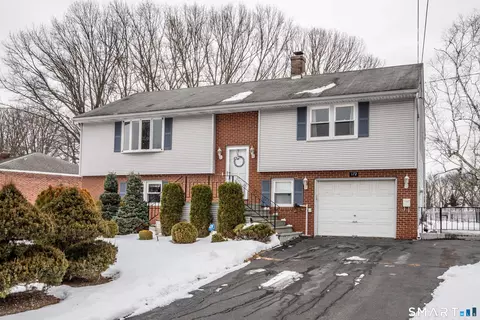 172 Batterson Dr, New Britain, CT 06053