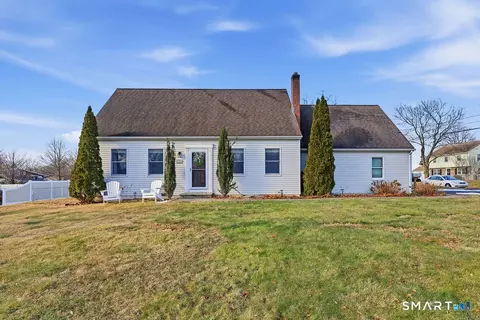 121 Grandview St, Manchester, CT 06040