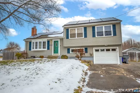 80 Brewster Rd, Enfield, CT 06082