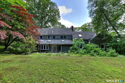22 E Woods Rd, Roxbury, CT 06783
