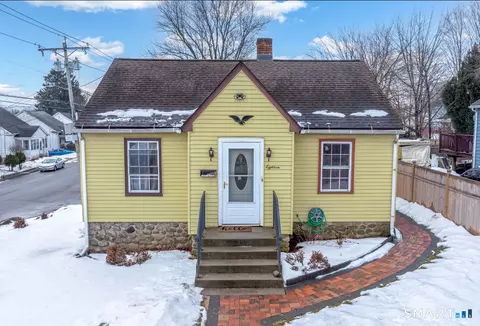 18 Dallas Ave, Waterbury, CT 06705