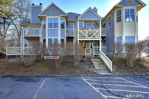 75 Redwood Dr #203, East Haven, CT 06513