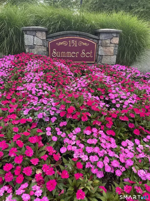 151 Shelter Rock Rd #60, Danbury, CT 06810