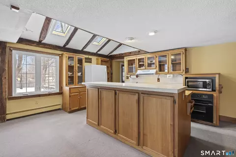 Kitchen - 392 Boston Neck Rd, Suffield, CT 06078 photo 3 of 6