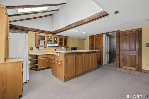 Kitchen - 392 Boston Neck Rd, Suffield, CT 06078 photo 4 of 6