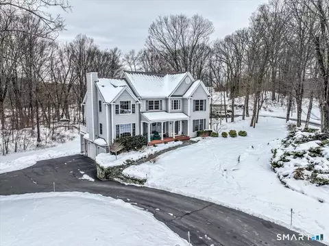 11 Two Rivers Ln, New Milford, CT 06776