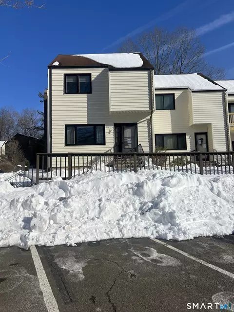 19 Hampton Park #19, Branford, CT 06405