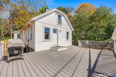 3 Hine St, Seymour, CT 06483