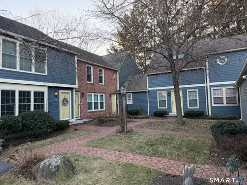 2 Esterly Farms Rd #2, Madison, CT 06443