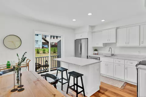 33 Main St #1, Meriden, CT 06451