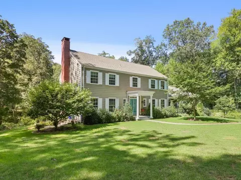 176 Logan Rd, New Canaan, CT 06840