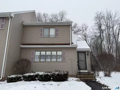 13 Quail Ct, Windsor Locks, CT 06096