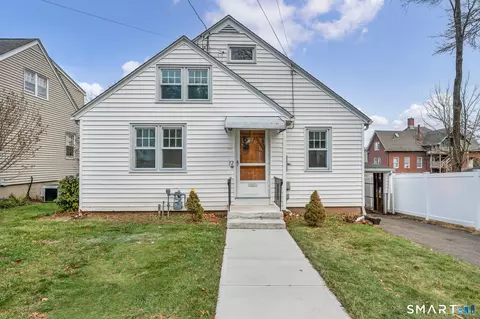 32 Silver St, Meriden, CT 06450