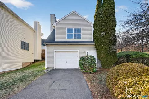 2390 State St #L17C, Hamden, CT 06517
