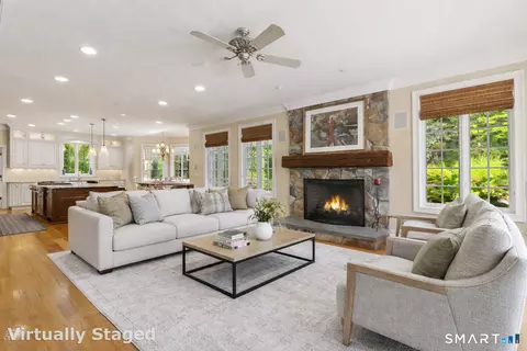 2 Longwood Dr, Redding, CT 06896