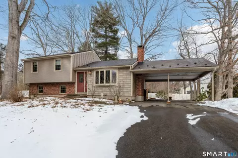 219 Cabin Rd, Colchester, CT 06415
