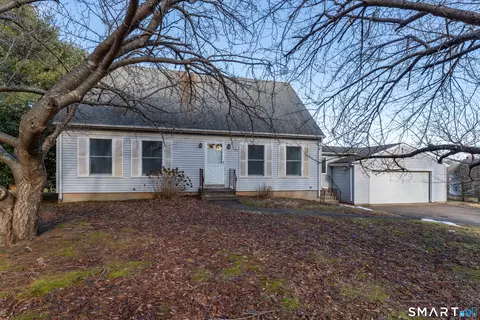 250 Elm St, Guilford, CT 06437