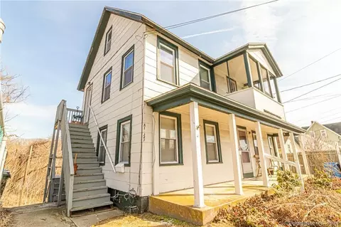 625 N Main St, Norwich, CT 06360