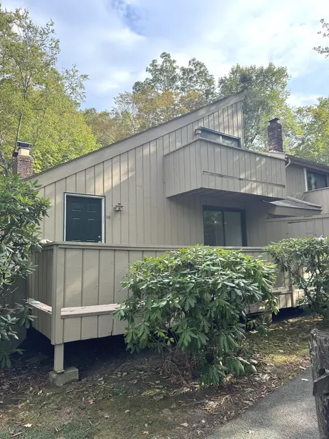 66 Mohawk Trl #66, Guilford, CT 06437