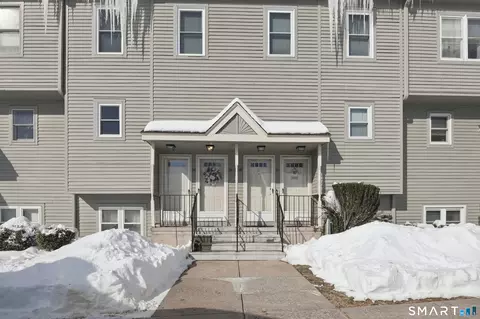 40 Cornerstone Ct #23, Plantsville, CT 06479