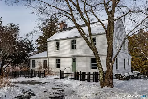 84 Hoyts Hl, Bethel, CT 06801