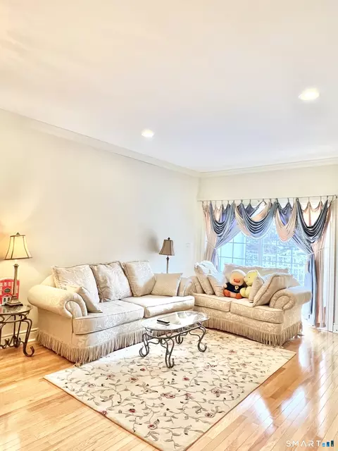 296 Hamilton Ave #25, Norwich, CT 06360