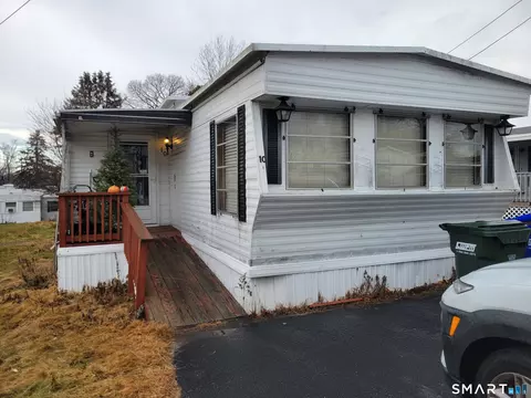 10 B St, Groton, CT 06340