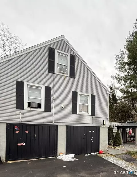 135 Newell Ave, Bristol, CT 06010