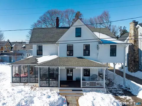 11 Tuxis Rd, Madison, CT 06443