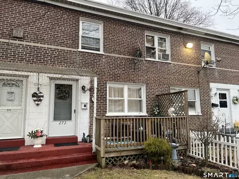 272 Court D Bld 54 Ct, Bridgeport, CT 06610