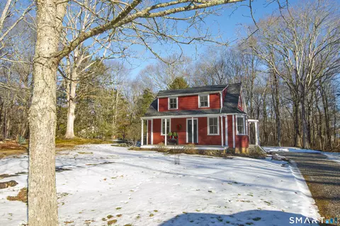 231 Nut Plains Rd, Guilford, CT 06437