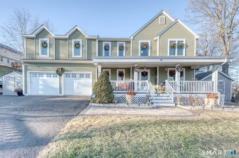 29 Schwink Dr, Meriden, CT 06450