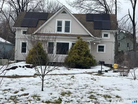 390 Park Ave, Torrington, CT 06790