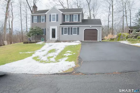 23 Deepwood Dr, Bethel, CT 06801