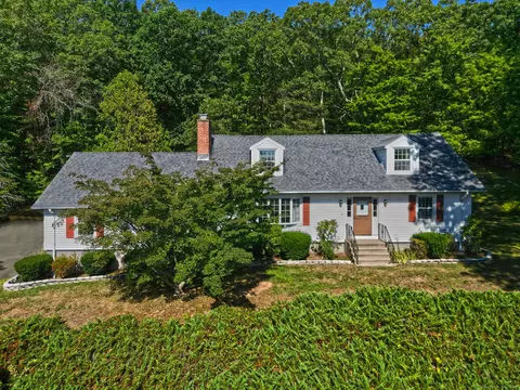 1350 Mount Carmel Ave, Hamden, CT 06518